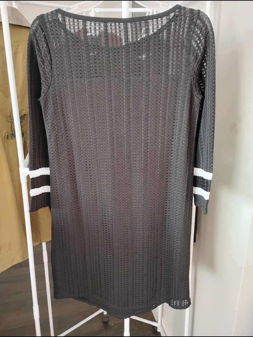 NO NAME  Women's Black Mesh Long-Sleeve Shift Dress with White Sleeve Stripes